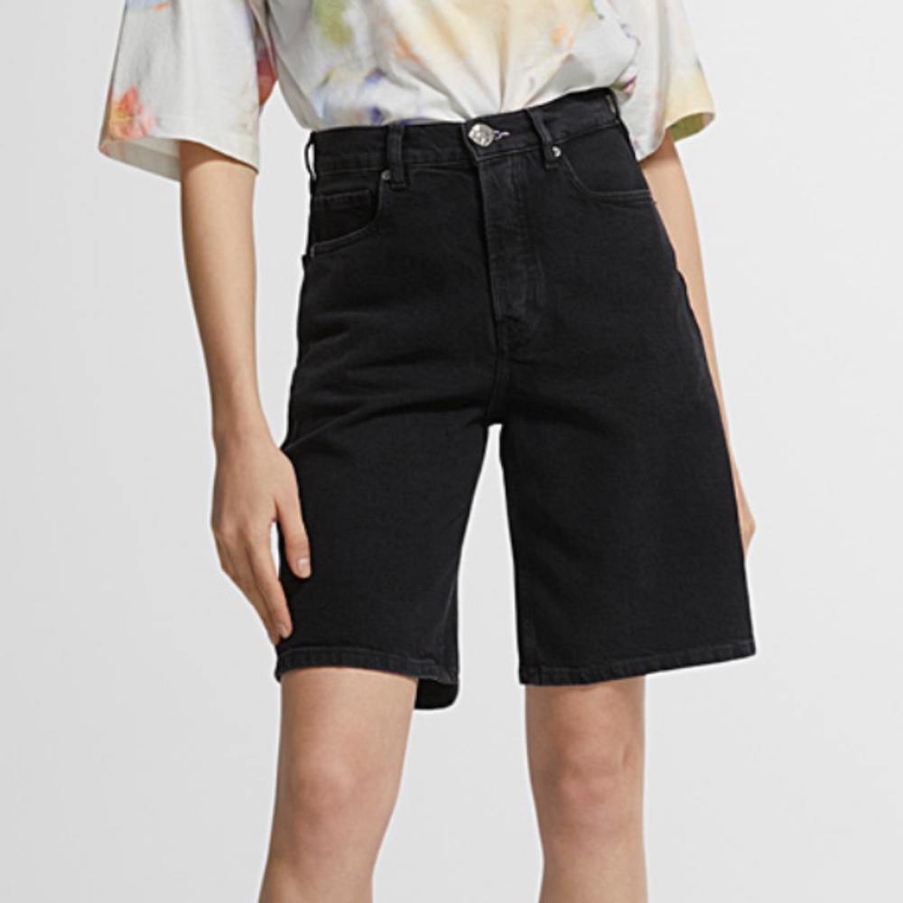 NWOT Trending long shorts/ Bermudas. Scotch & Soda. W30.